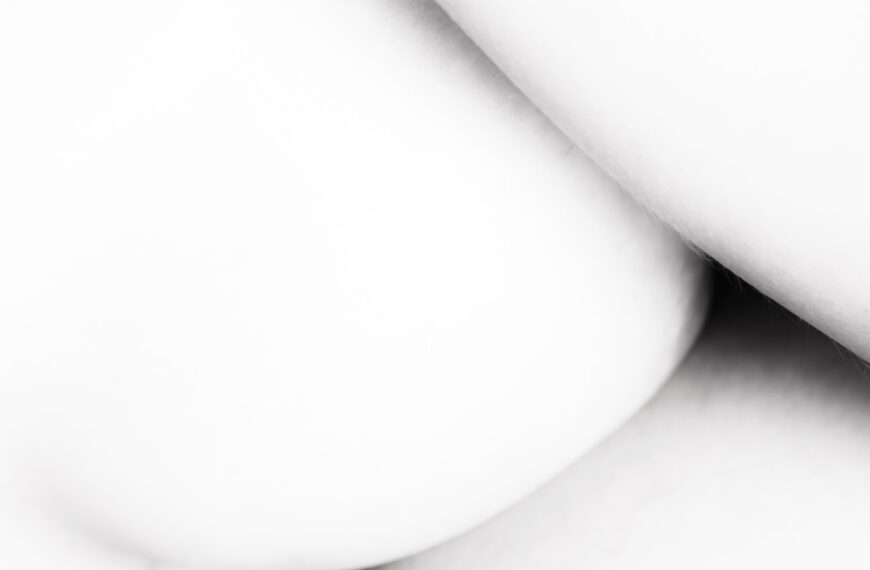 La vergogna delle mutilazioni digitali